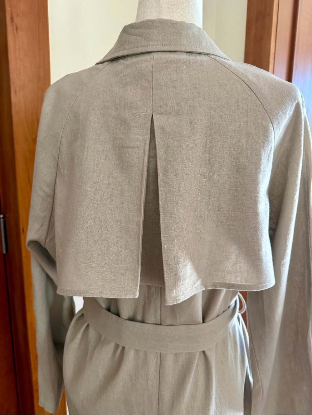 Tahari Beige Linen Blend Trench Coat with Belt - Picture 4 of 8